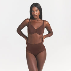 SMOOTHING INTIMATES UNLINED MINIMIZER BRA | COCOA ON A MODEL FRONT VIEW @ | FOCUS: 0.0, 1.0, 0.9