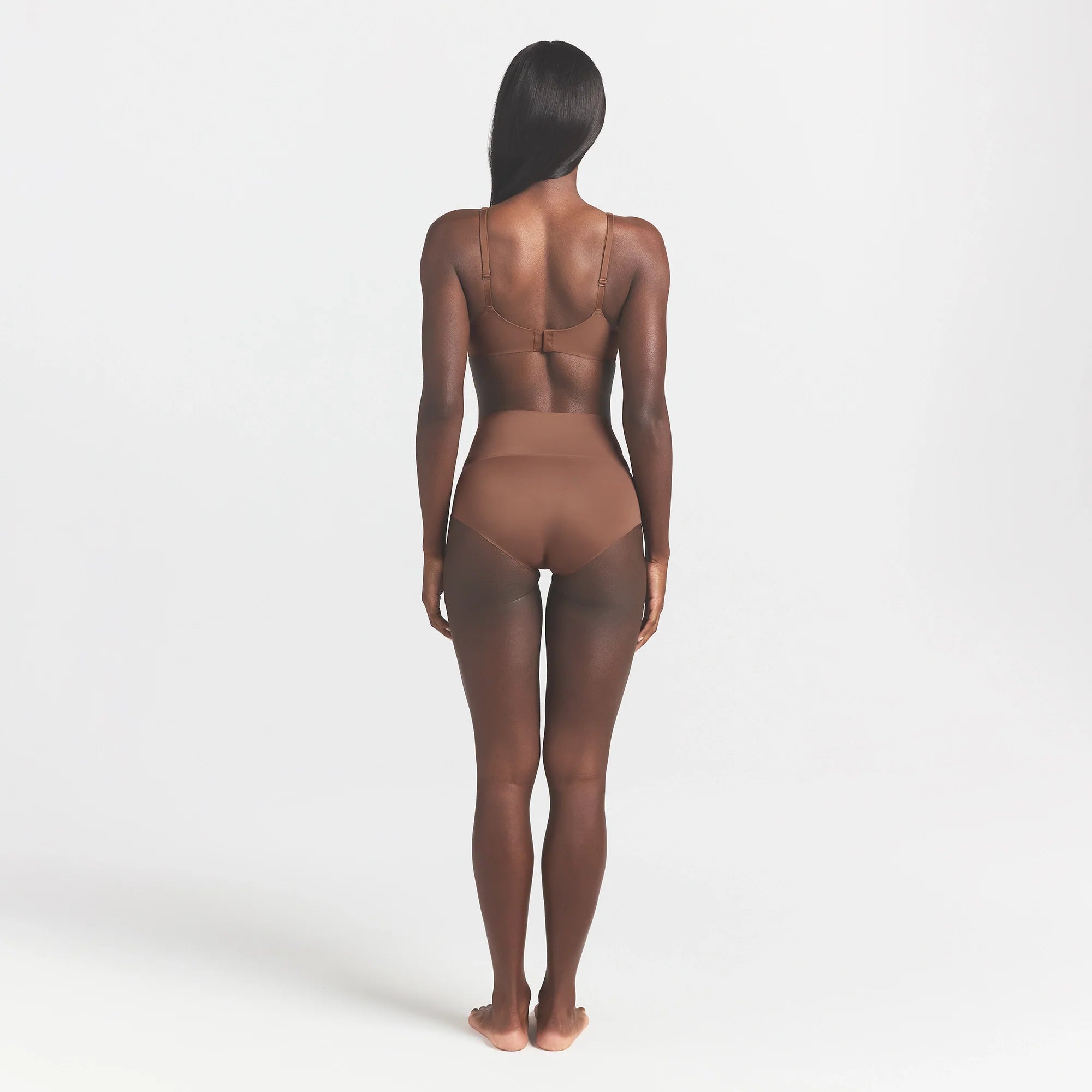 SMOOTHING INTIMATES UNLINED MINIMIZER BRA | JASPER ON A MODEL BACK VIEW @ | FOCUS: 0.0, 1.0, 0.9