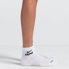 NikeSKIMS DRI-FIT QUARTER CREW SOCK 3-PACK | SNOW FLAT ON A WHITE BACKGROUND | FLT