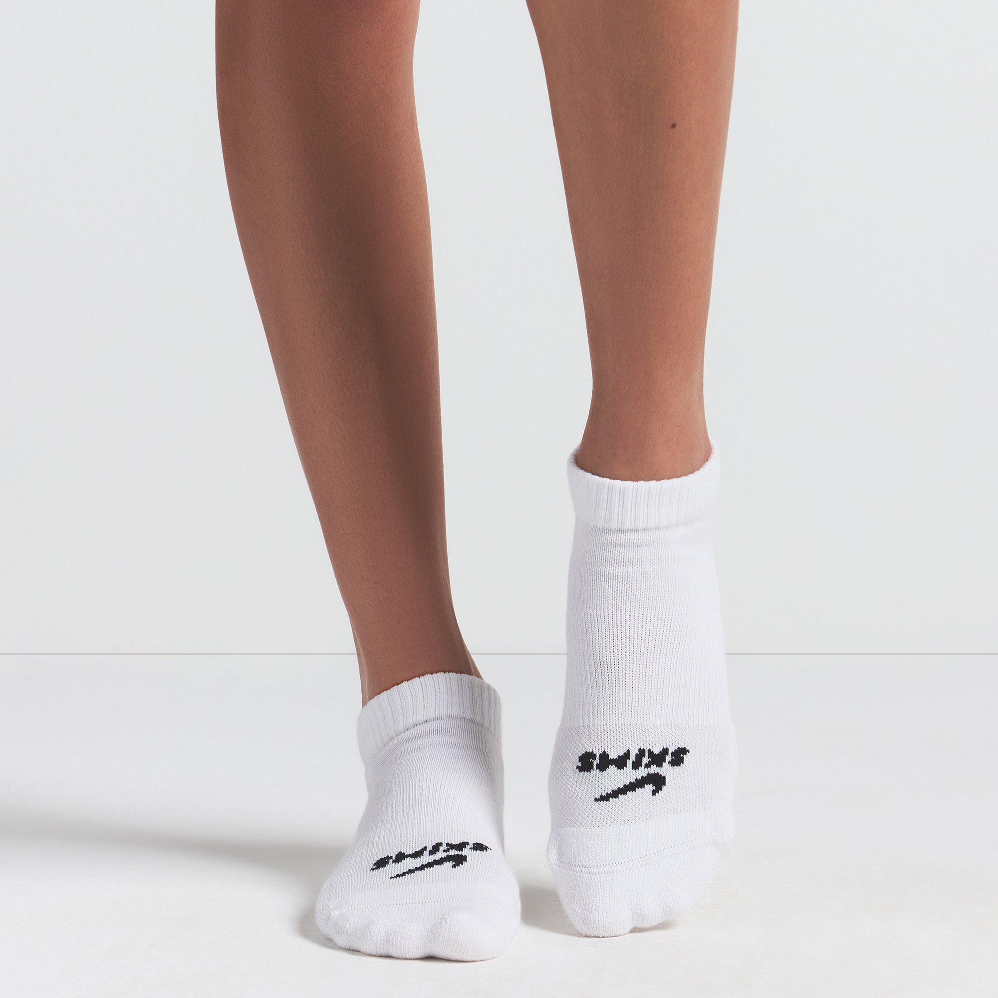 NikeSKIMS DRI-FIT ANKLE SOCK 3-PACK | SNOW FLAT ON A WHITE BACKGROUND | FLT