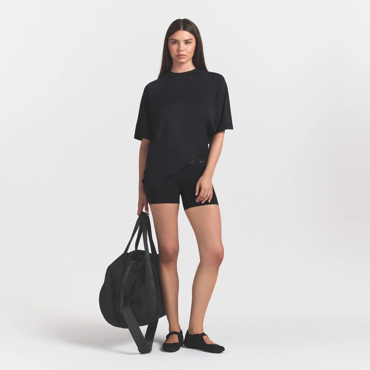 NikeSKIMS AIRY OVERSIZED TEE | NSKM OBSIDIAN ON A MODEL 