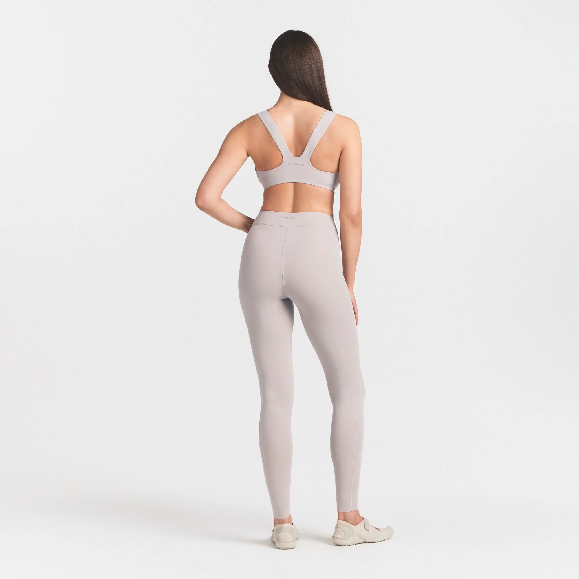NikeSKIMS STUDIO STRETCH SQUARE NECK RACER BRA | LINENON A MODEL FRONT 