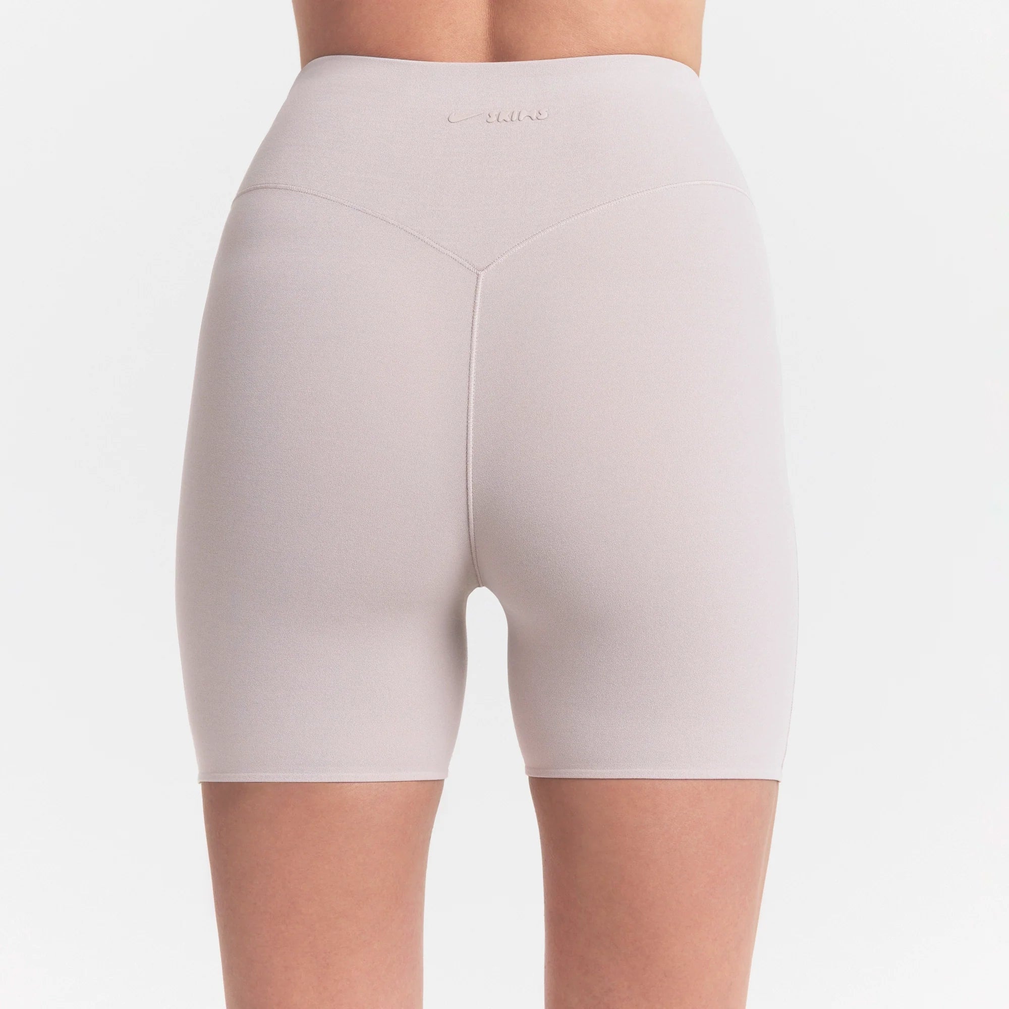 NikeSKIMS STUDIO STRETCH 5" BIKER SHORT | LINENON A MODEL FRONT 