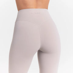 NikeSKIMS STUDIO STRETCH 26" LEGGING | LINENON A MODEL FRONT 