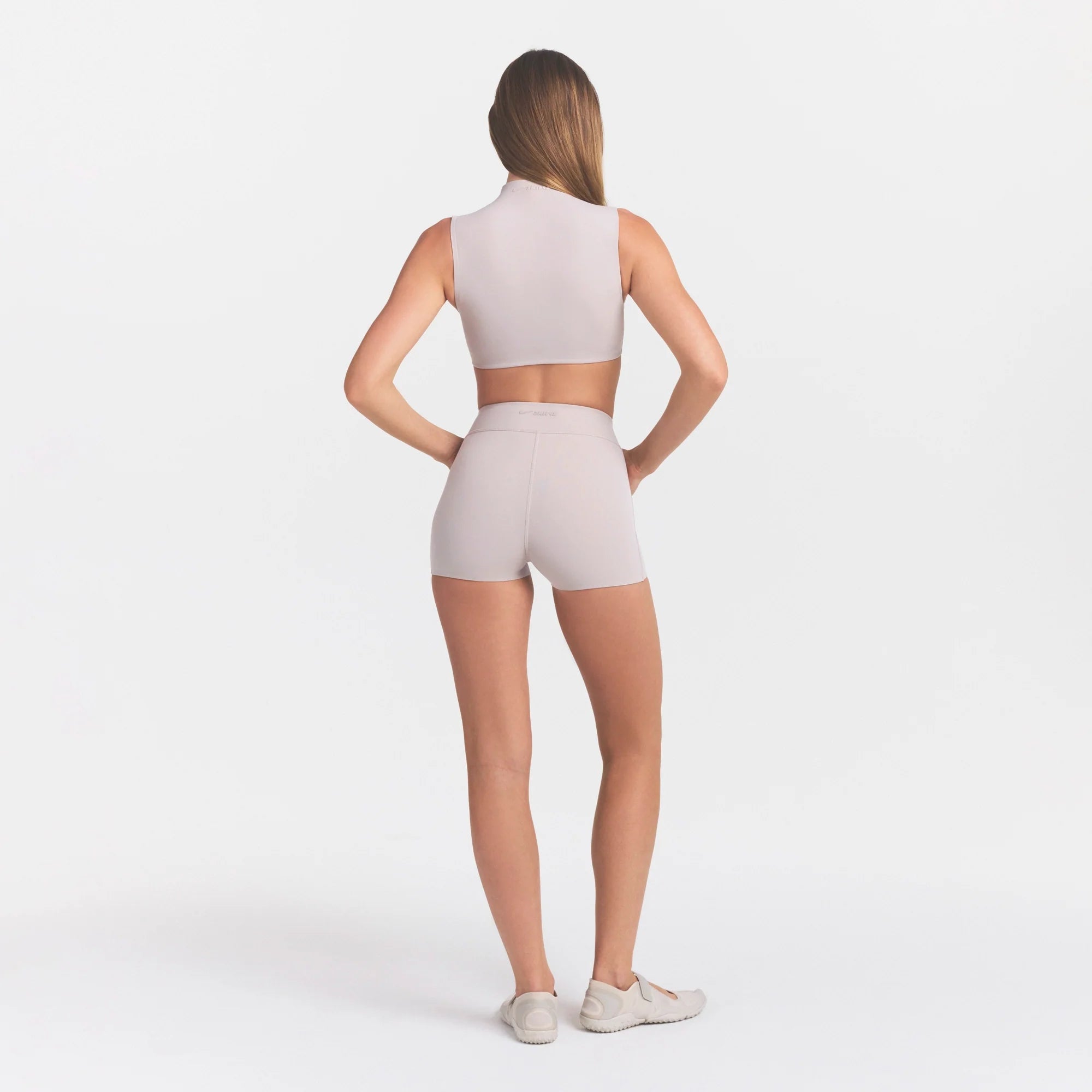 NikeSKIMS STUDIO STRETCH DIP FRONT 2" SHORT | LINENON A MODEL FRONT 