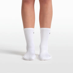 NikeSKIMS ACCESSORIES DRI-FIT™ PILATES CREW SOCK | SNOW & LAYS FLAT ON A WHITE BACKGROUND | FLT