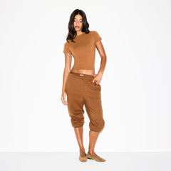 COTTON FLEECE CLASSIC JOGGER | BISON ON A MODEL FRONT VIEW @ | FOCUS: 0.0, 1.0, 0.9