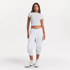 COTTON FLEECE CLASSIC JOGGER | LIGHT HEATHER GREY ON A MODEL FRONT VIEW @ | FOCUS: 0.0, 1.0, 0.9