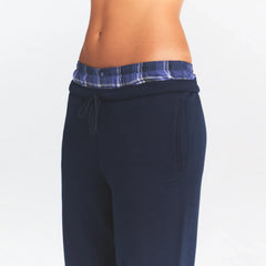 COTTON FLEECE CLASSIC JOGGER | NAVY ON A MODEL SIDE VIEW @ | FOCUS: 0.0, 1.0, 0.9