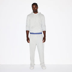 FLEECE LOUNGE MENS RELAXED JOGGER | LIGHT HEATHER GREY ON A MODEL FRONT VIEW @ | FOCUS: 0.0, 1.0, 0.9
