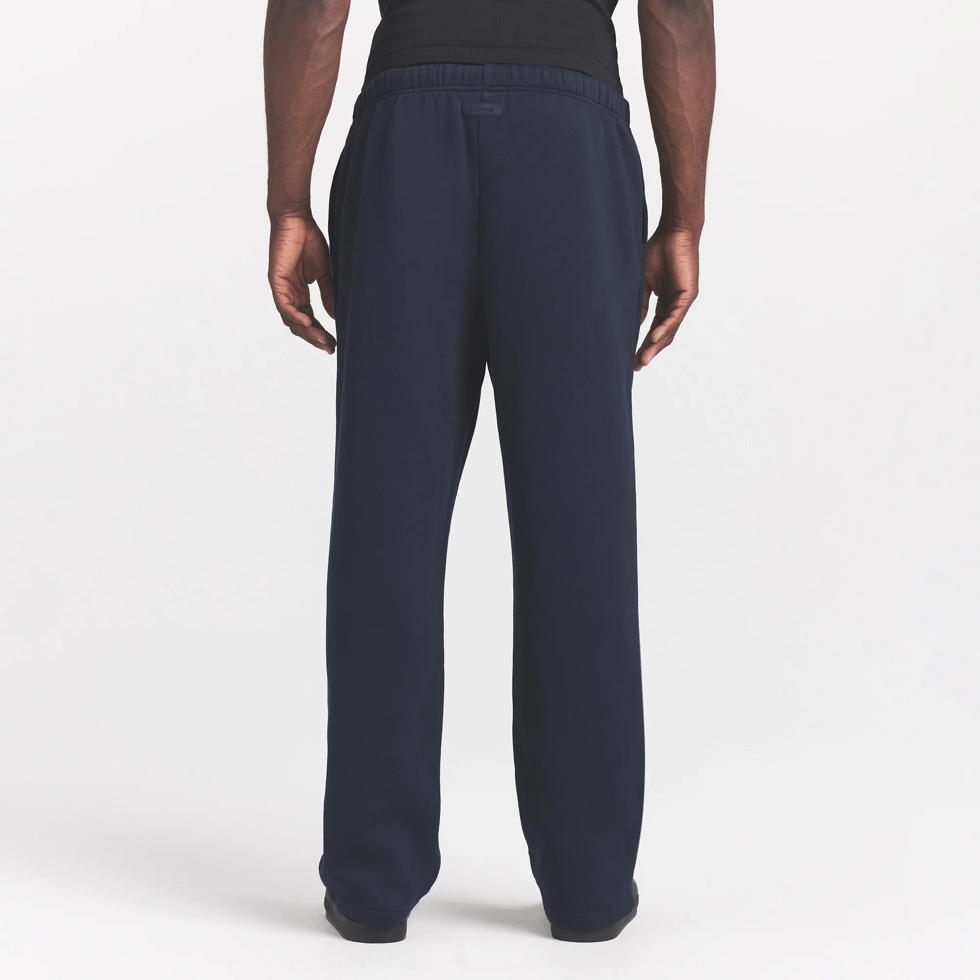 FLEECE LOUNGE MENS CLASSIC STRAIGHT LEG PANT | NAVY ON A MODEL BACK VIEW @ | FOCUS: 0.0, 1.0, 0.9