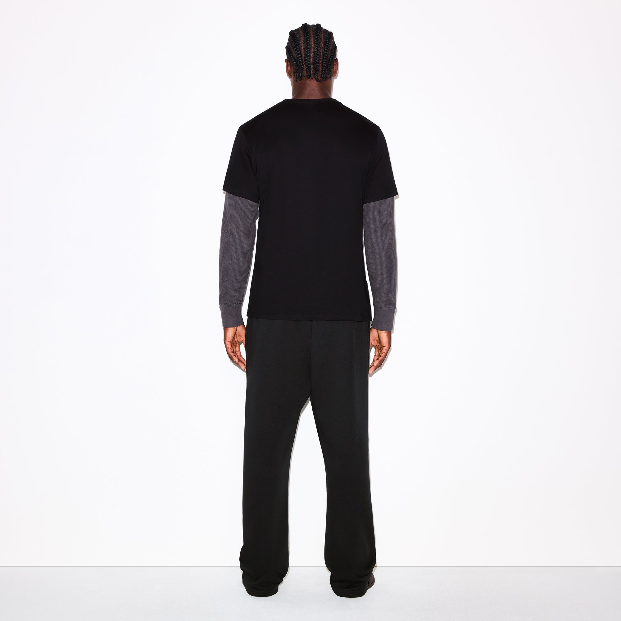 FLEECE LOUNGE MENS CLASSIC STRAIGHT LEG PANT | WASHED ONYX ON A MODEL FRONT VIEW @ | FOCUS: 0.0, 1.0, 0.9