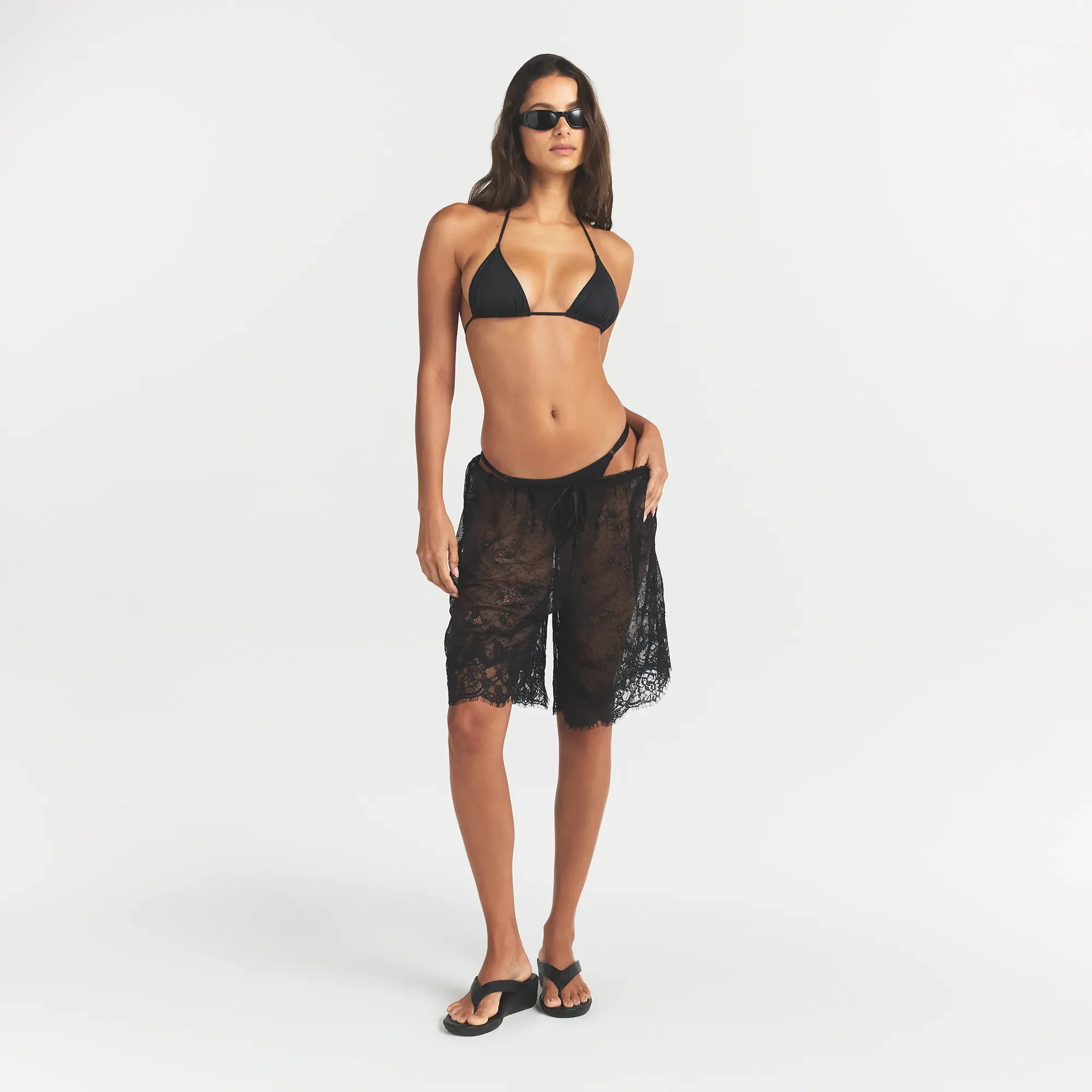 ULTRA FINE LACE SHORT | OBSIDIAN ON A MODEL FRONT VIEW @ | FOCUS: 0.0, 1.0, 0.9 