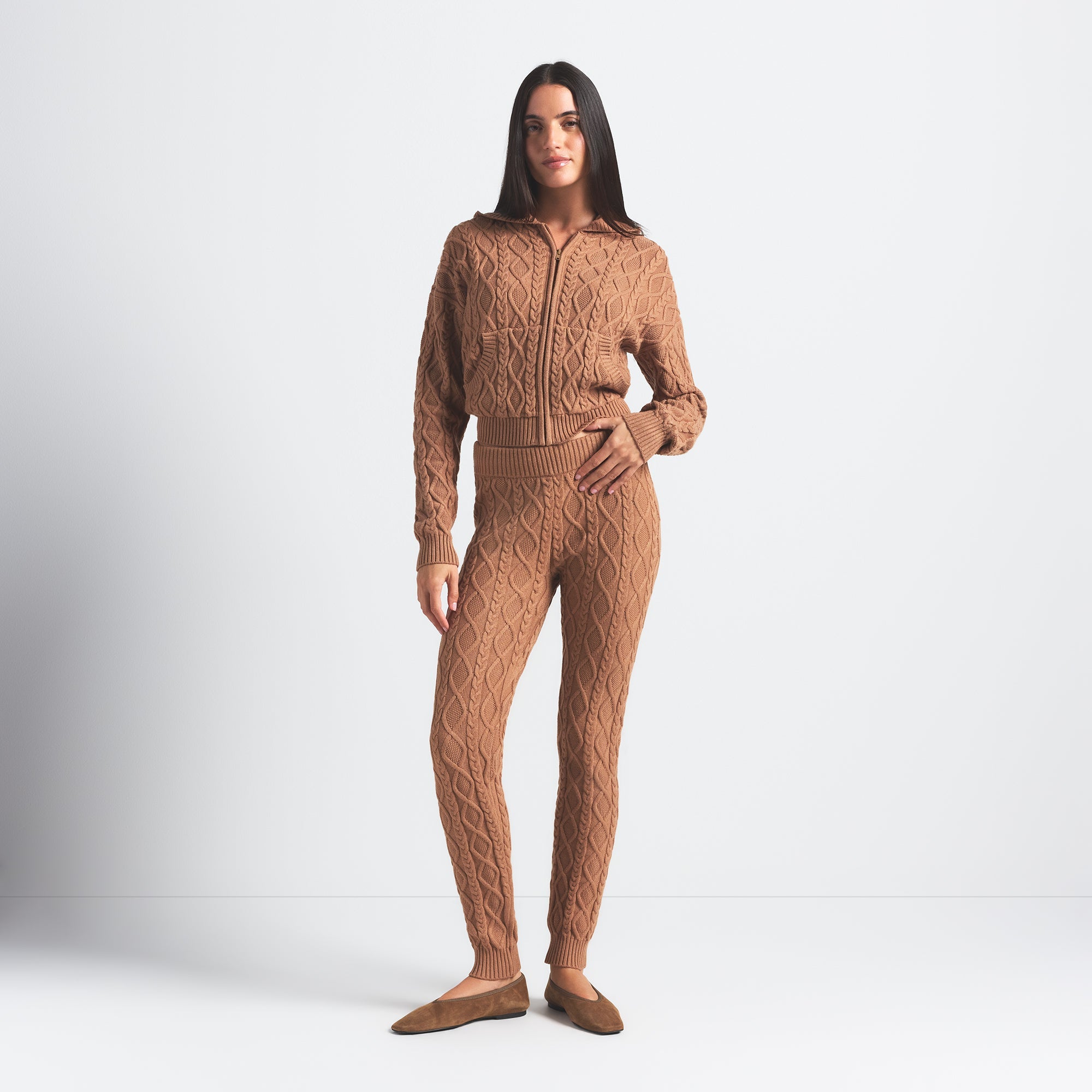 SWEATER KNIT LEGGING | DARK HONEY ON A MODEL FRONT VIEW @ | FOCUS: 0.0, 1.0, 0.9
