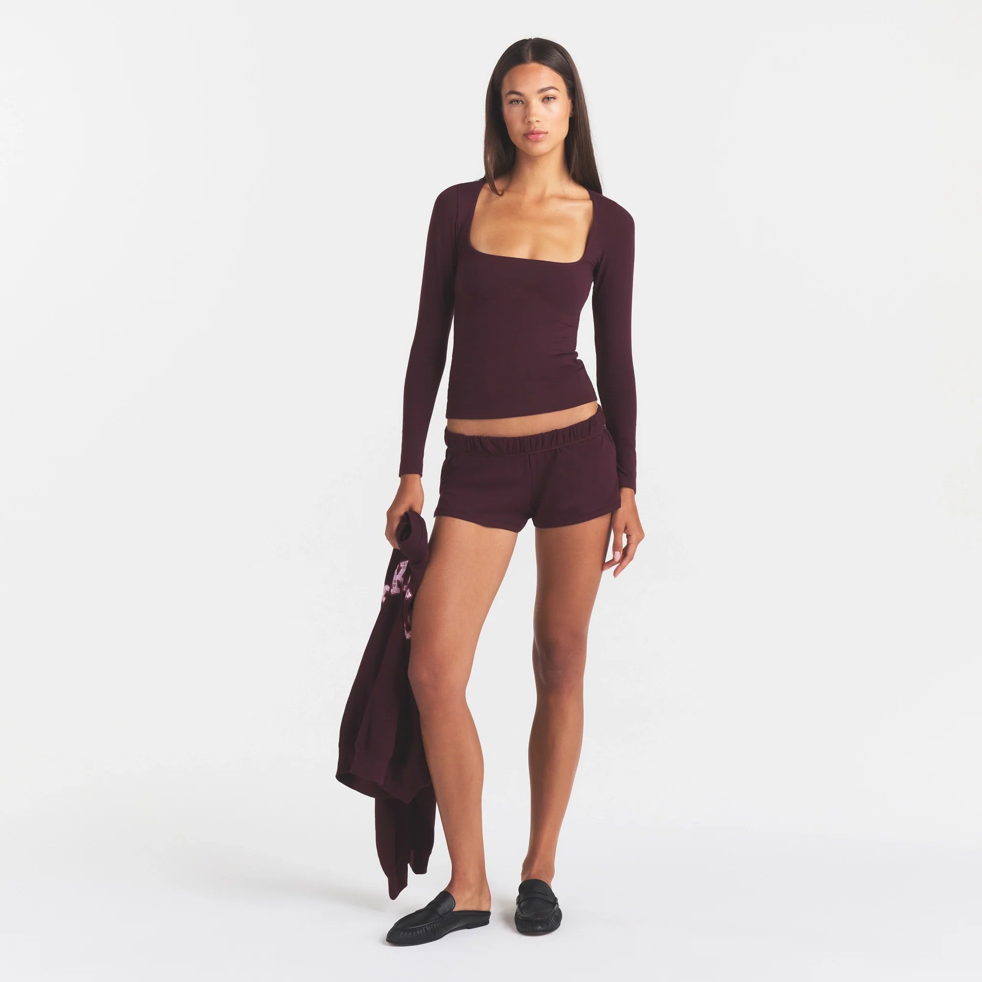 COTTON JERSEY SCOOP NECK LONG SLEEVE TOP | CURRANT ON A MODEL | FOCUS: 0.0, 1.0, 0.9