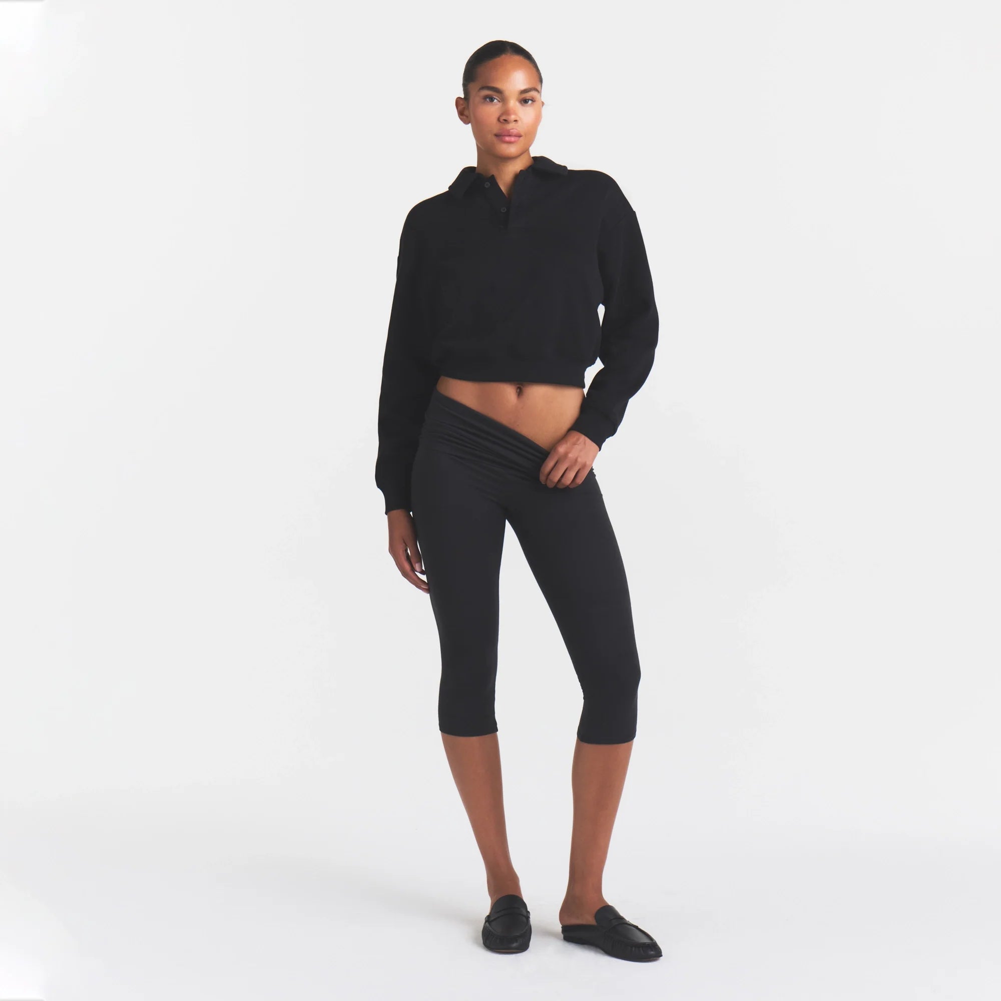 COTTON FLEECE POLO SWEATSHIRT | ONYX ON A MODEL FRONT VIEW @ | FOCUS: 0.0, 1.0, 0.9