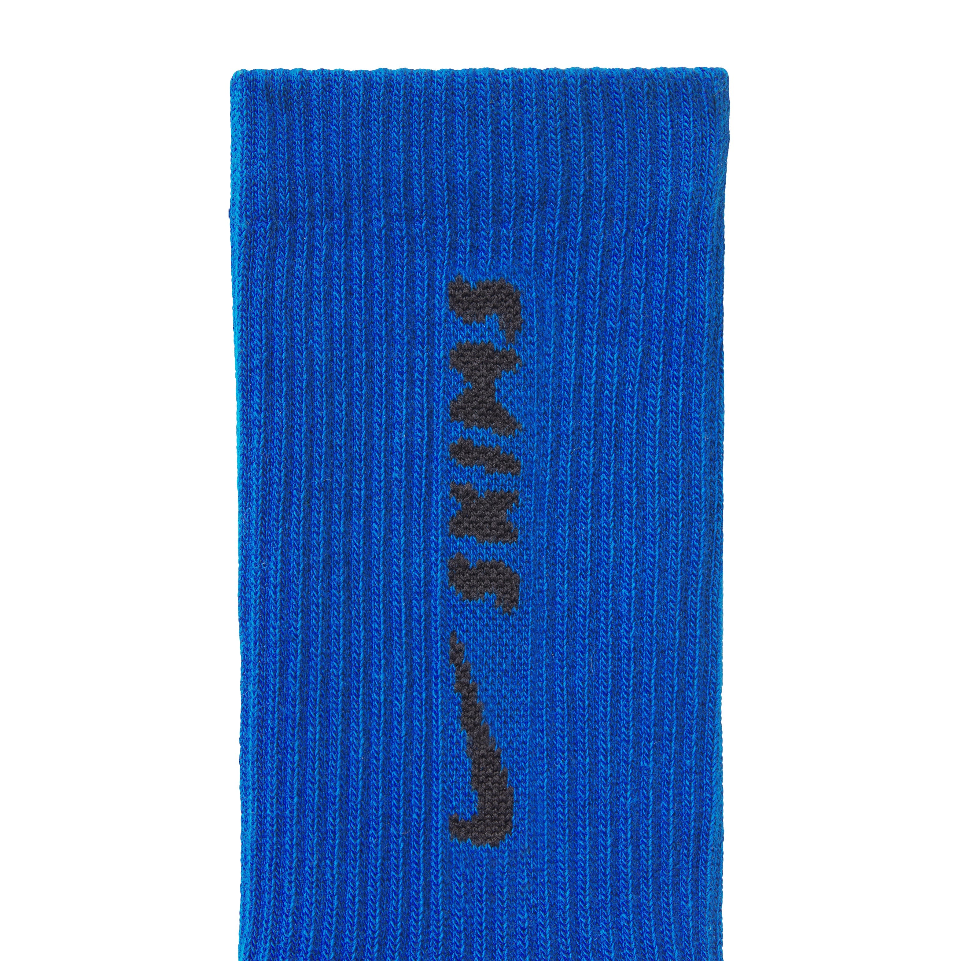 NikeSKIMS ACCESSORIES DRI-FIT™ CREW SOCK 3-PACK | COBALT(OBSIDIAN)/RAISINETTE(DARK SEPIA)/OBSIDIAN(RAISINETTE) FLAT ON A WHITE BACKGROUND | FLT
