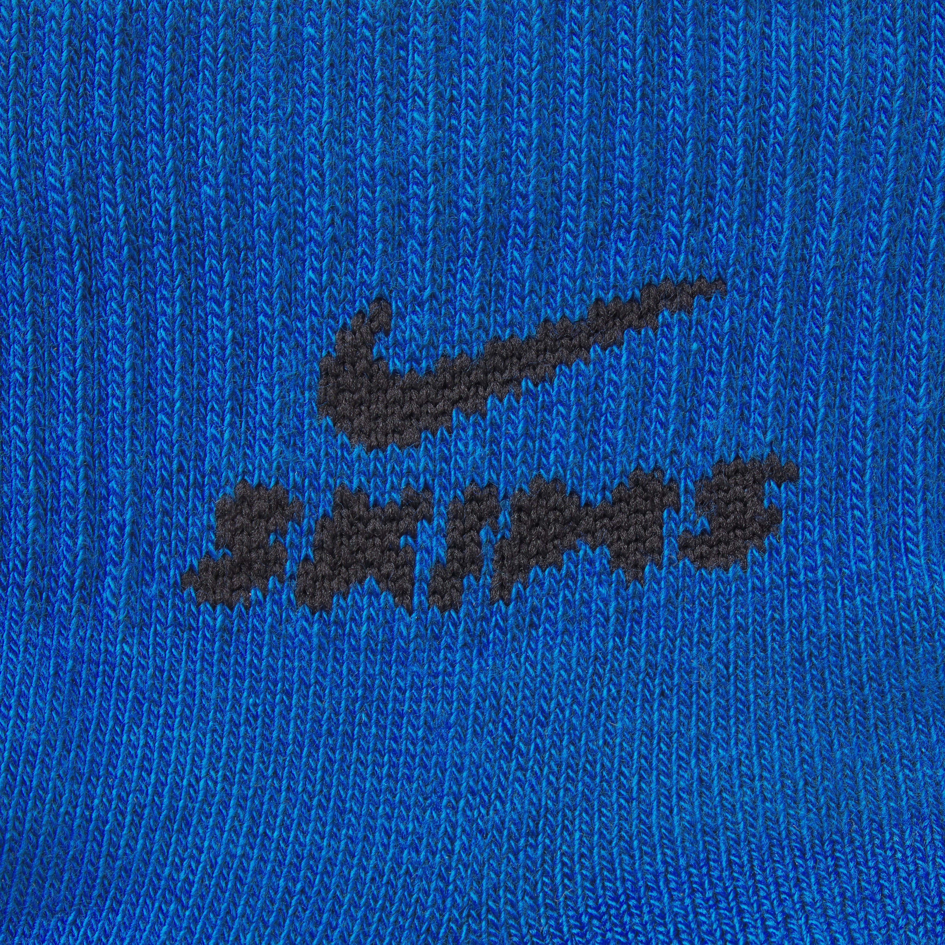 NikeSKIMS ACCESSORIES DRI-FIT™ QUARTER CREW SOCK 3-PACK | COBALT(OBSIDIAN)/RAISINETTE(DARK SEPIA)/OBSIDIAN(RAISINETTE) FLAT ON A WHITE BACKGROUND | FLT
