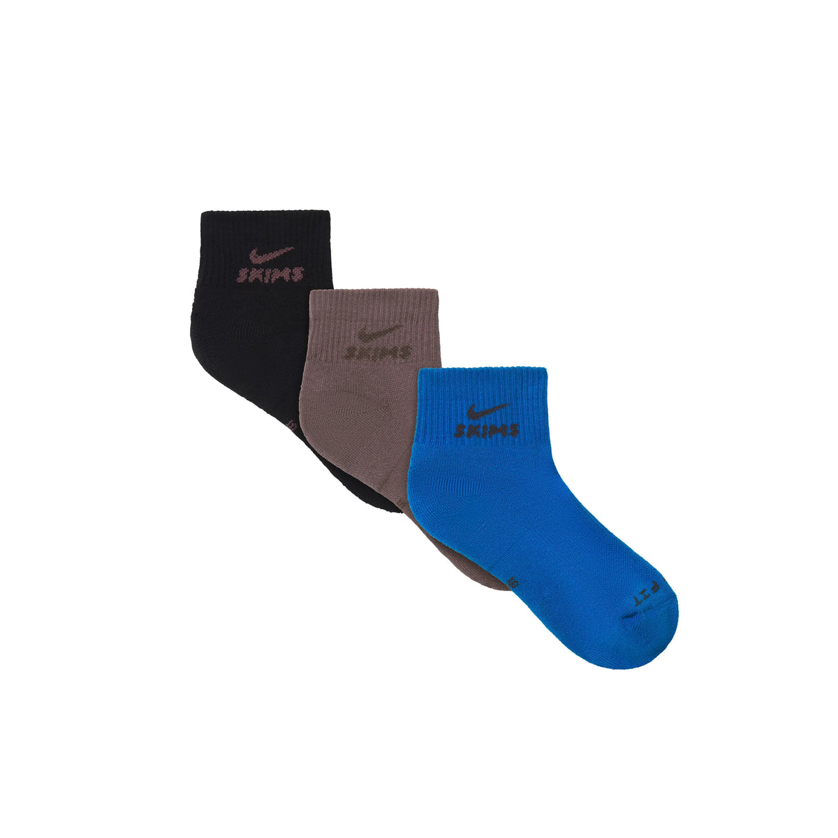 NikeSKIMS ACCESSORIES DRI-FIT™ QUARTER CREW SOCK 3-PACK | COBALT(OBSIDIAN)/RAISINETTE(DARK SEPIA)/OBSIDIAN(RAISINETTE) FLAT ON A WHITE BACKGROUND | FLT @ | FOCUS: 0.0, 1.0, 0.9