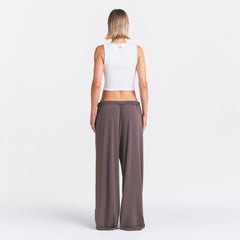 NikeSKIMS STRETCH KNIT WIDE LEG PANT | RESIN ON A MODEL FRONT VIEW @ | FOCUS: 0.0, 1.0, 0.9