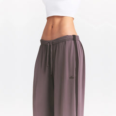 NikeSKIMS STRETCH KNIT WIDE LEG PANT | RESIN ON A MODEL SIDE VIEW @ | FOCUS: 0.0, 1.0, 0.9