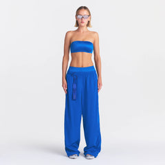 NikeSKIMS SATIN SHINE BANDEAU BRA | COBALT ON A MODEL FRONT VIEW @ | FOCUS: 0.0, 1.0, 0.9