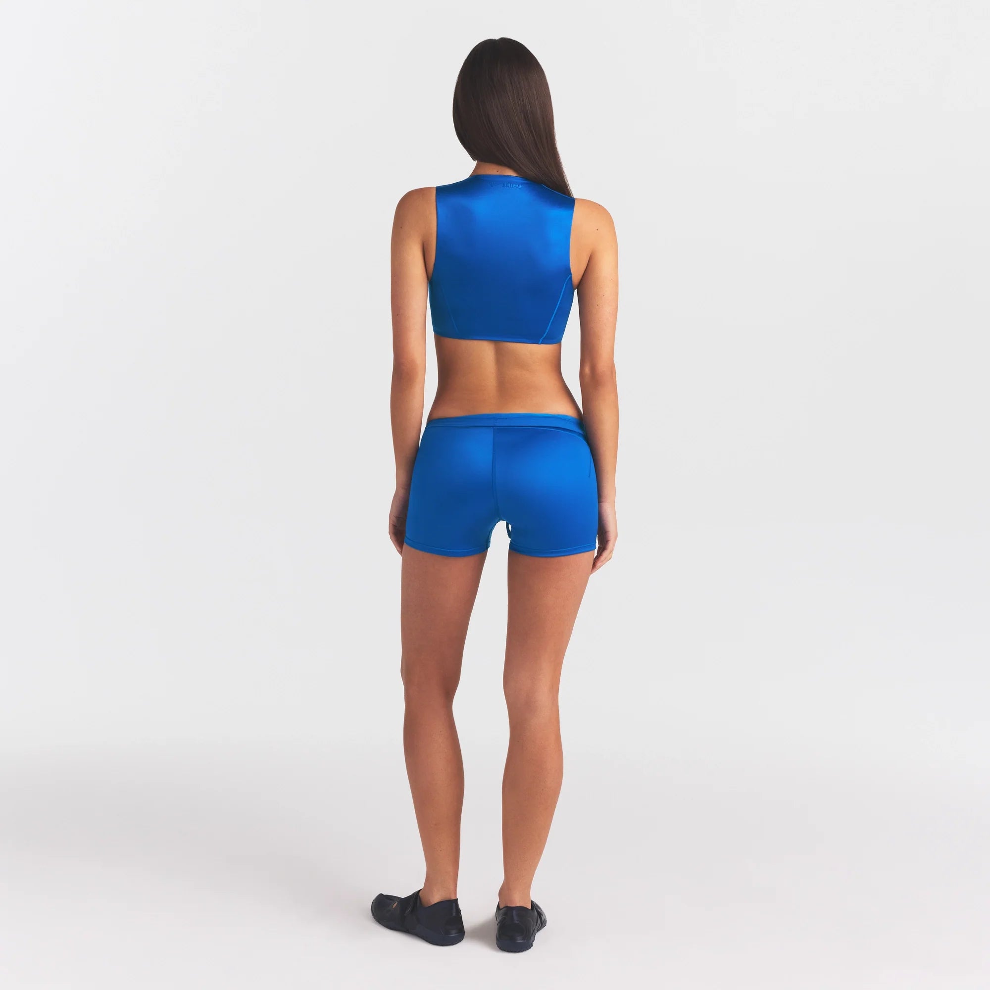 NikeSKIMS SATIN SHINE WIDE SCOOP BRA | COBALT ON A MODEL FRONT VIEW @ | FOCUS: 0.0, 1.0, 0.9