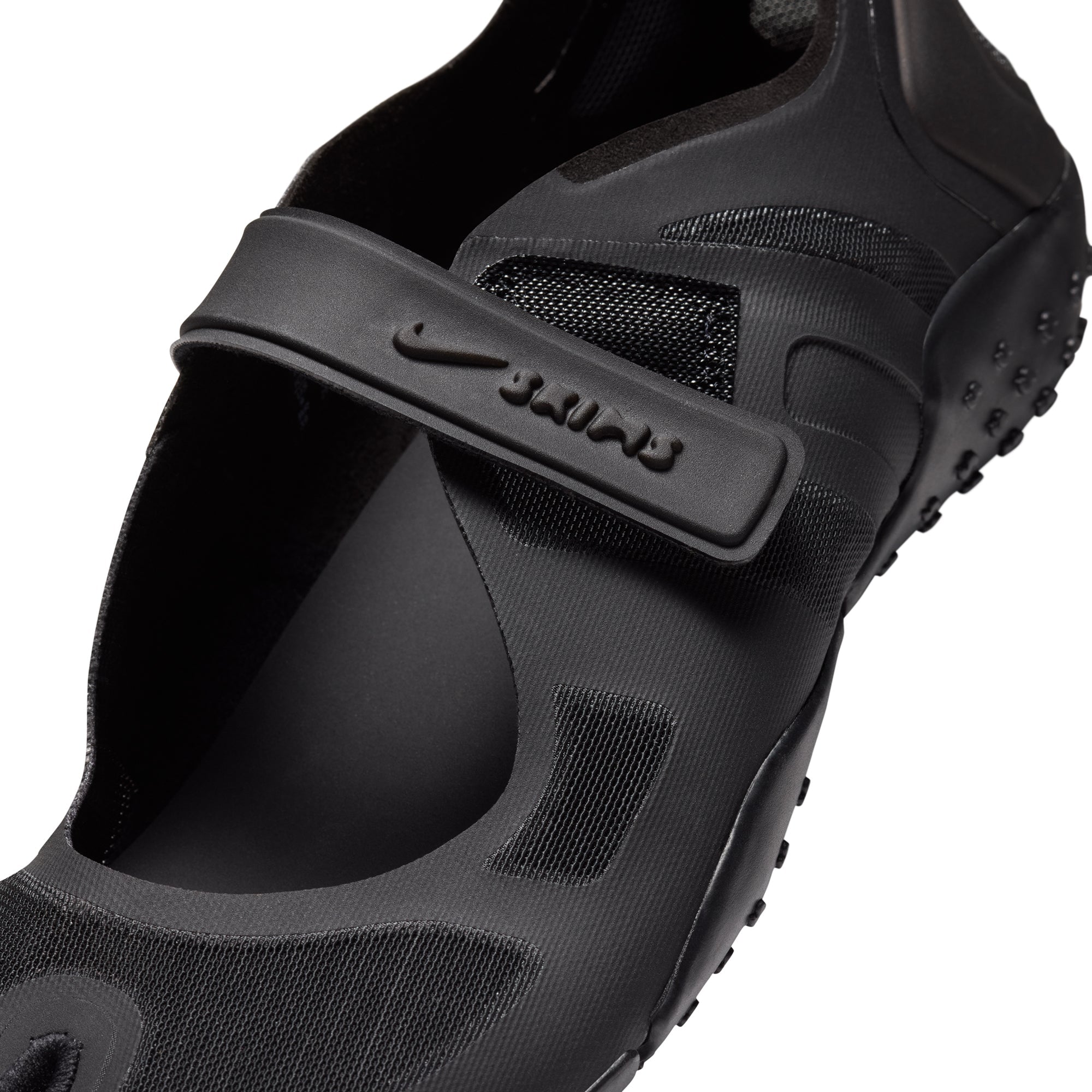 NikeSKIMS FOOTWEAR MESH RIFT | BLACK FLAT ON A WHITE BACKGROUND | @ | FOCUS: 0.0, 1.0, 0.9