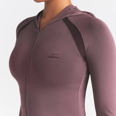 NikeSKIMS STRETCH KNIT SHRUNKEN ZIP HOODIE | RESIN ON A MODEL SIDE VIEW @ | FOCUS: 0.0, 1.0, 0.9