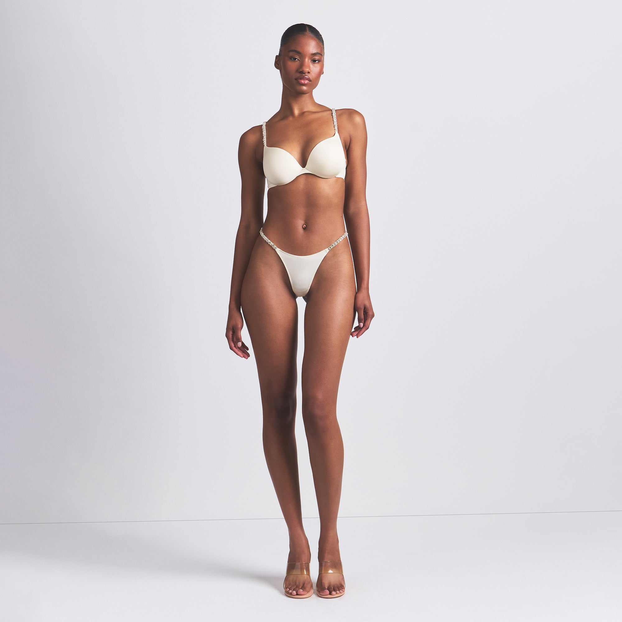 SKIMS ULTIMATE RHINESTONE TEARDROP PUSH-UP BRA | ECRU ON A MODEL FRONT VIEW @ | FOCUS: 0.0, 1.0, 0.9