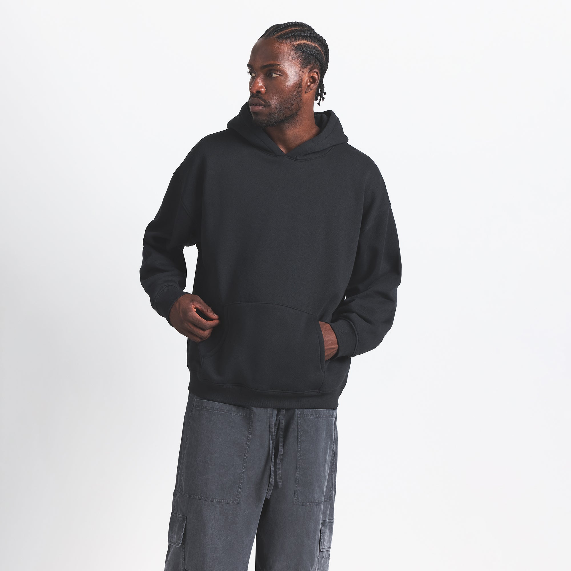FLEECE LOUNGE MENS RELAXED HOODIE | WASHED ONYX ON A MODEL FRONT VIEW @ | FOCUS: 0.0, 1.0, 0.9