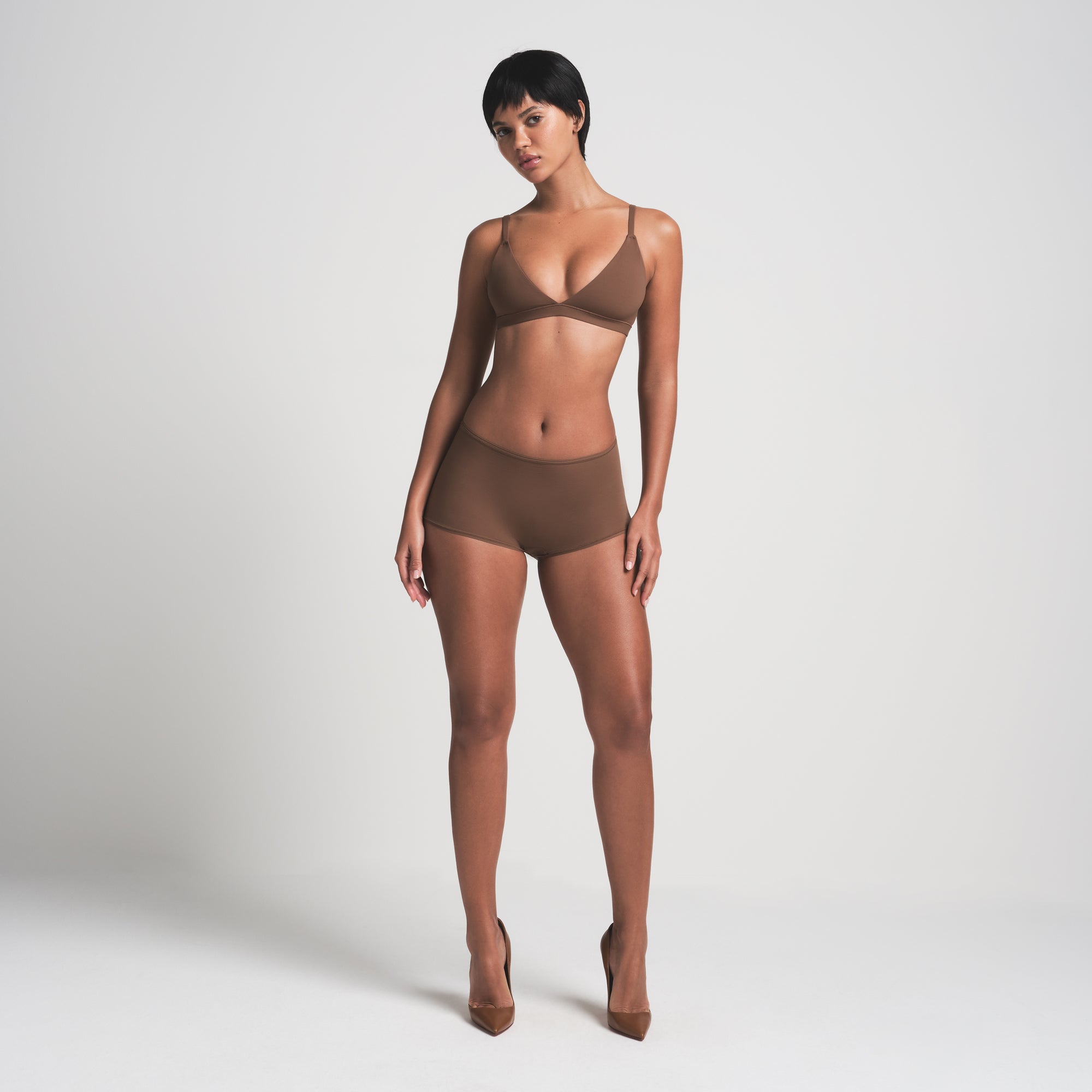 FITS EVERYBODY BOY SHORT | JASPER ON A MODEL FRONT VIEW | FOCUS: 0.0, 1.0, 0.9