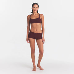 FITS EVERYBODY BOY SHORT | CURRANT ON A MODEL | FOCUS: 0.0, 1.0, 0.9