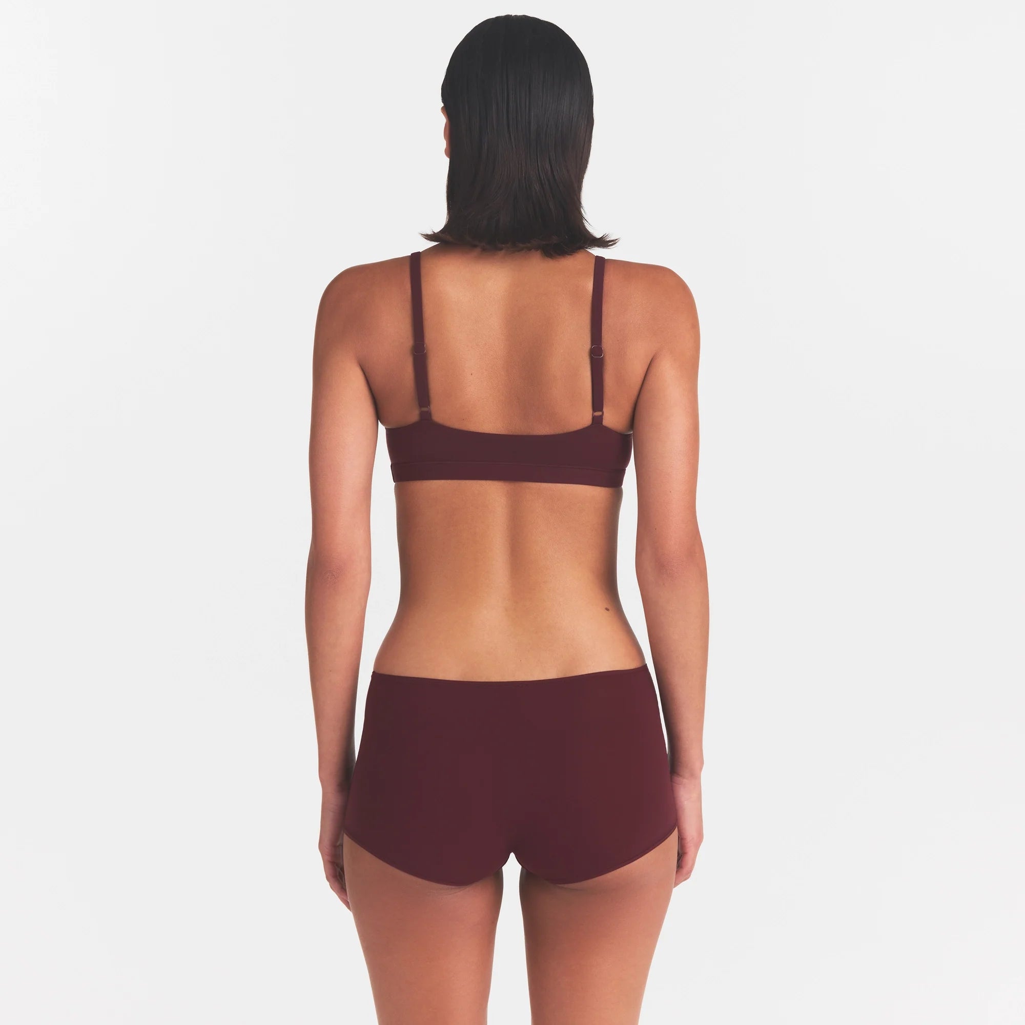 FITS EVERYBODY BOY SHORT | CURRANT ON A MODEL | FOCUS: 0.0, 1.0, 0.9