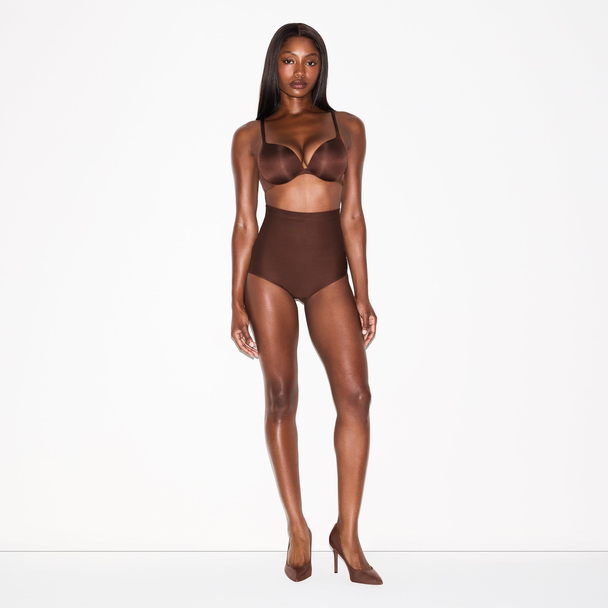 SKIMS BODY CORE SCULPT BUTT LIFTING BRIEF | COCOA ON A MODEL FRONT VIEW @