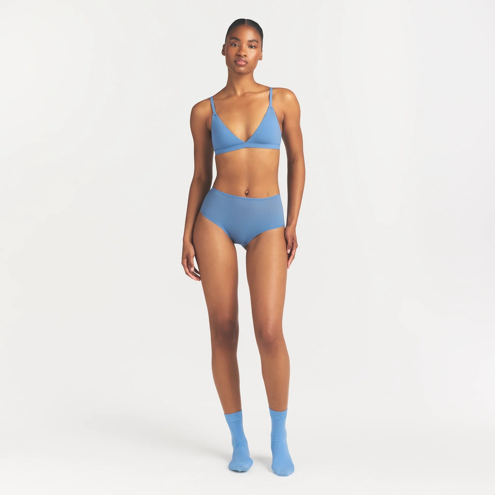 FITS EVERYBODY FULL BRIEF | ARCTIC ON A MODEL FRONT VIEW @ | FOCUS: 0.0, 1.0, 0.9
