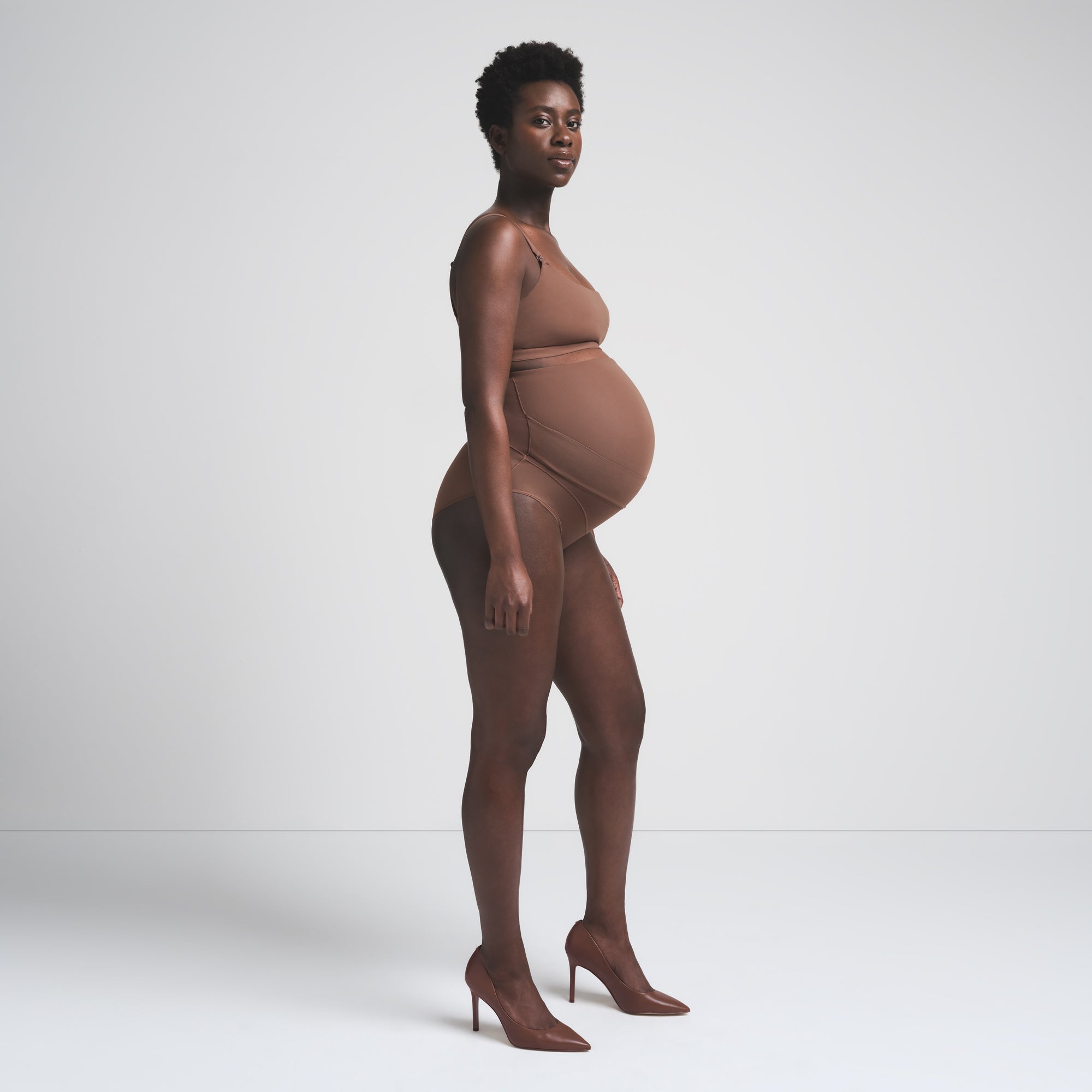 FITS EVERYBODY MATERNITY BANDED HIGH-WAISTED BRIEF | JASPER ON A MODEL FRONT VIEW | FOCUS: 0.0, 1.0, 0.9