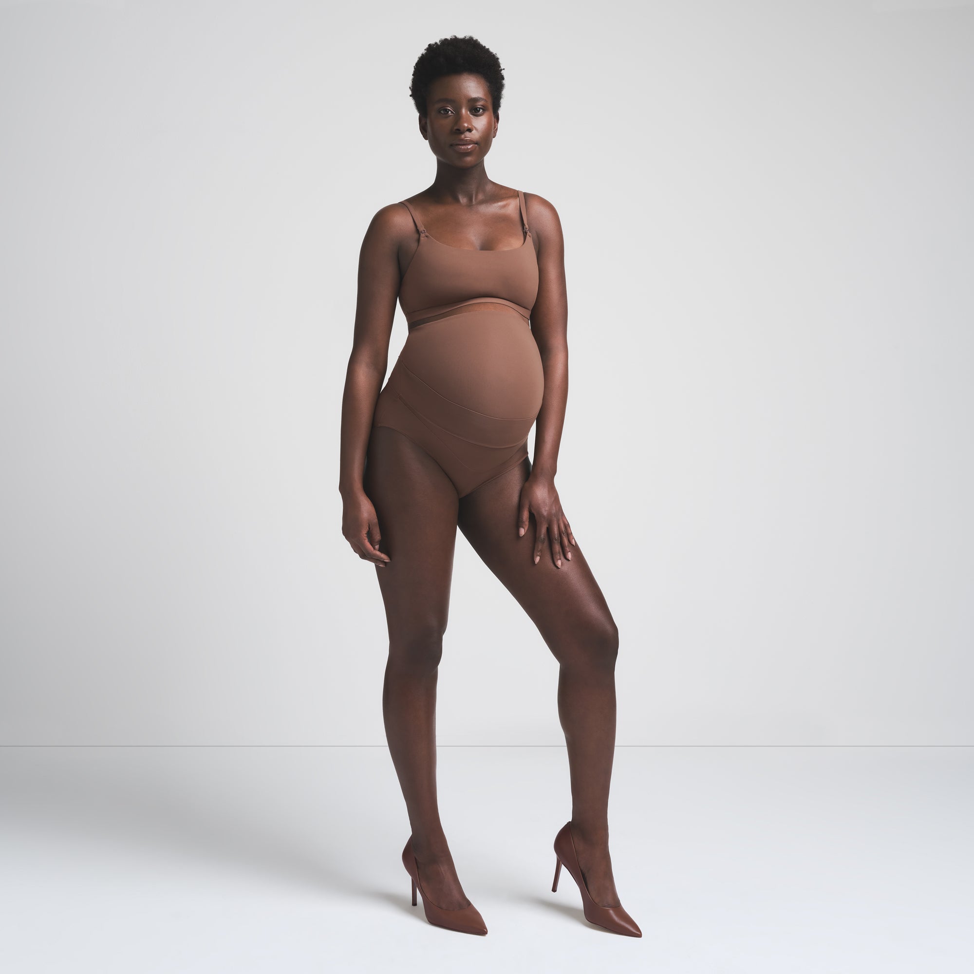 FITS EVERYBODY MATERNITY BANDED HIGH-WAISTED BRIEF | JASPER ON A MODEL FRONT VIEW | FOCUS: 0.0, 1.0, 0.9