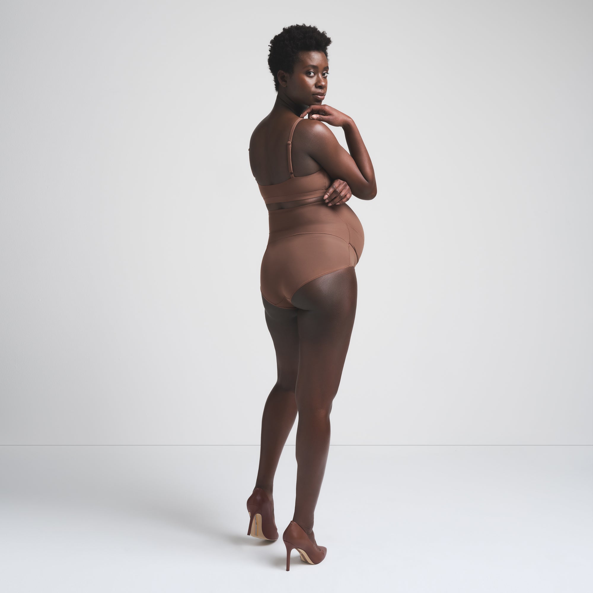 FITS EVERYBODY MATERNITY BANDED HIGH-WAISTED BRIEF | JASPER ON A MODEL FRONT VIEW | FOCUS: 0.0, 1.0, 0.9