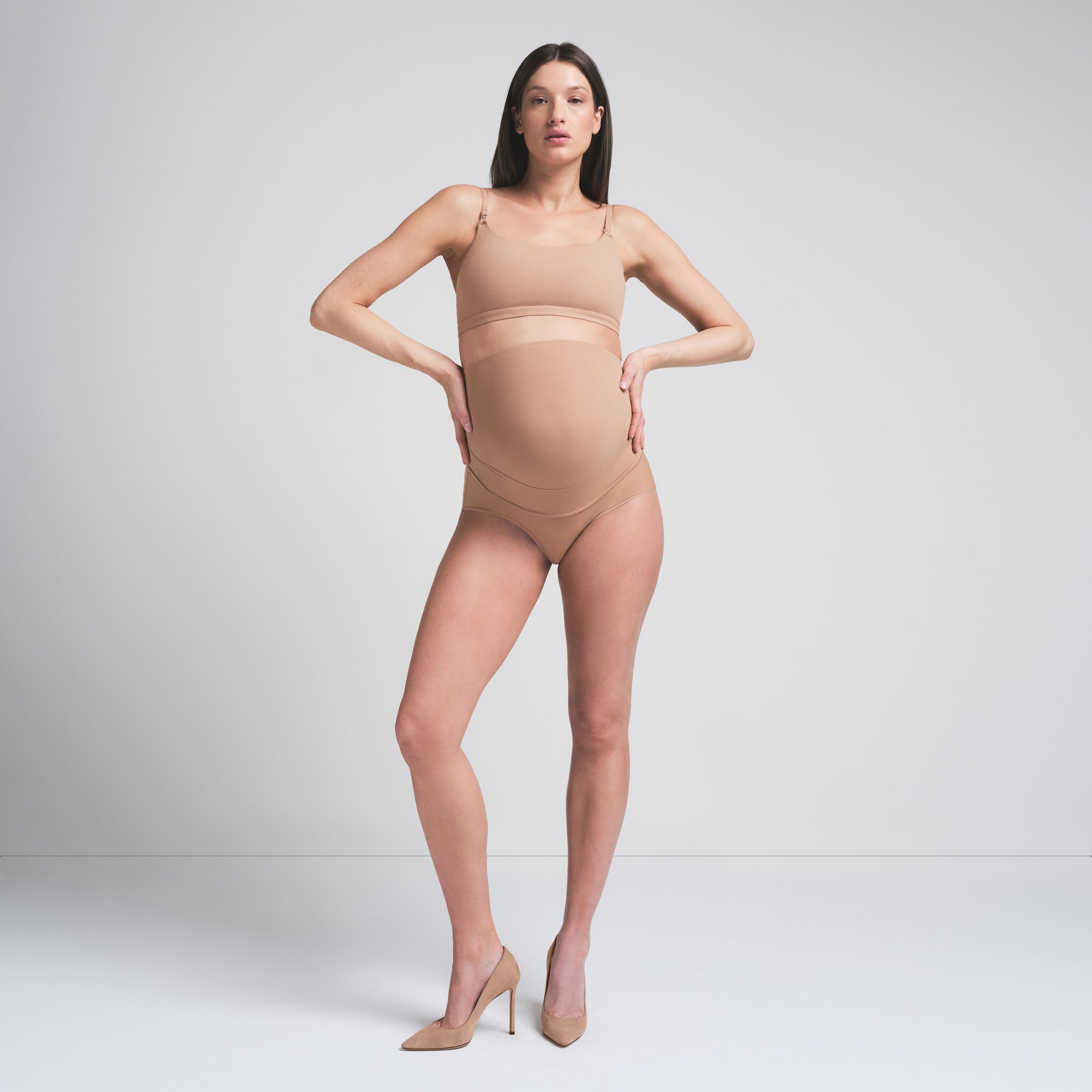 FITS EVERYBODY MATERNITY BANDED HIGH-WAISTED BRIEF | SIENNA ON A MODEL FRONT VIEW | FOCUS: 0.0, 1.0, 0.9