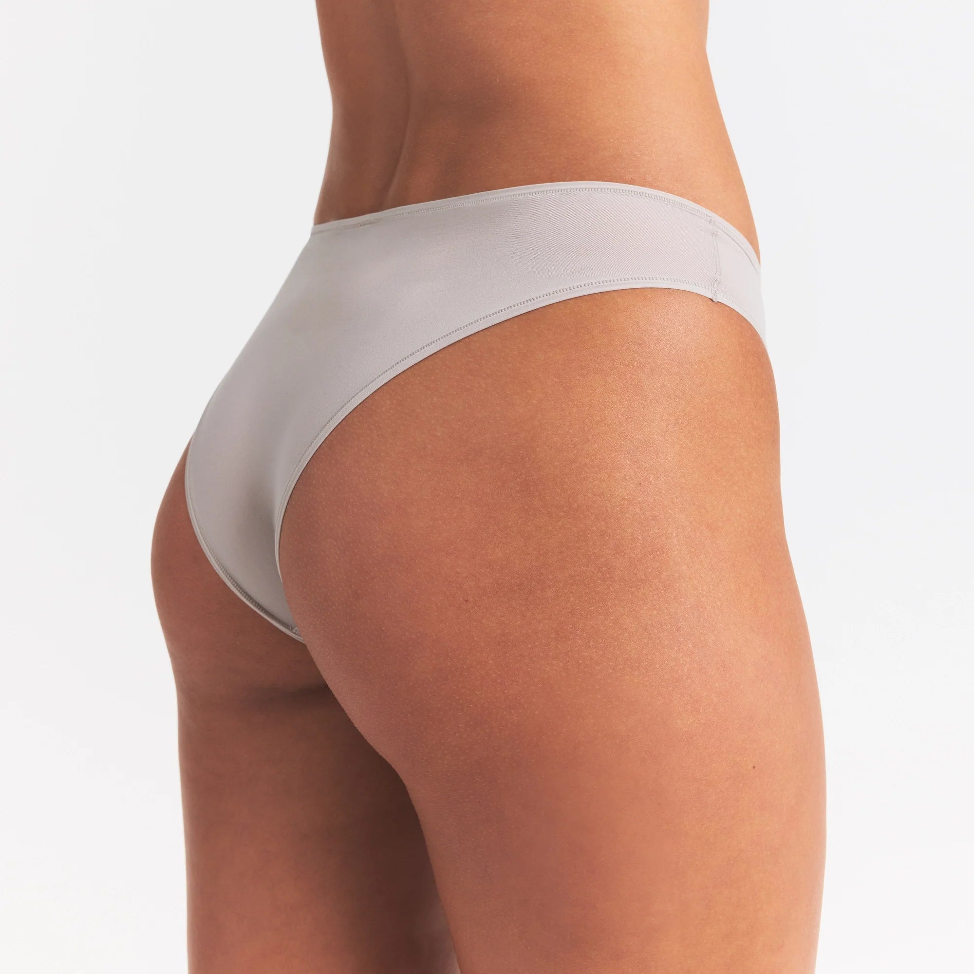FITS EVERYBODY CHEEKY BRIEF 5-PACK | DESERT LEOPARD MULTI ON A MODEL SIDE VIEW @ | FOCUS: 0.0, 1.0, 0.9