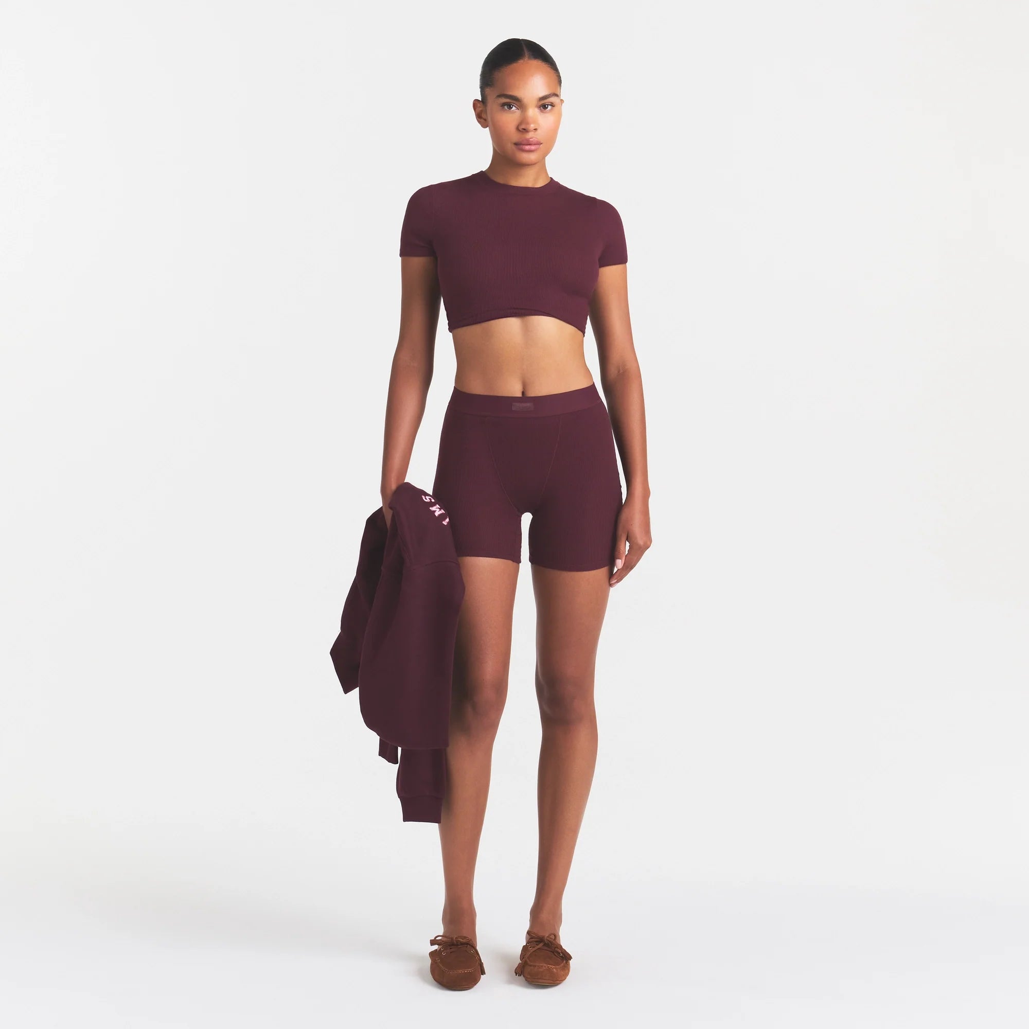 COTTON RIB BOXER | CURRANT FLAT ON A WHITE BACKGROUND @ | FOCUS: 0.0, 1.0, 0.9