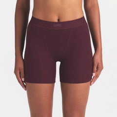 COTTON RIB BOXER | CURRANT FLAT ON A WHITE BACKGROUND @ | FOCUS: 0.0, 1.0, 0.9