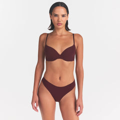FITS EVERYBODY THONG | CURRANT & LAYS FLAT ON A WHITE BACKGROUND | FLT