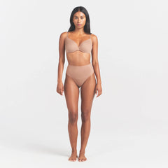 SMOOTHING INTIMATES HIGH-WAISTED THONG | SIENNA ON A MODEL FRONT VIEW @ | FOCUS: 0.0, 1.0, 0.9