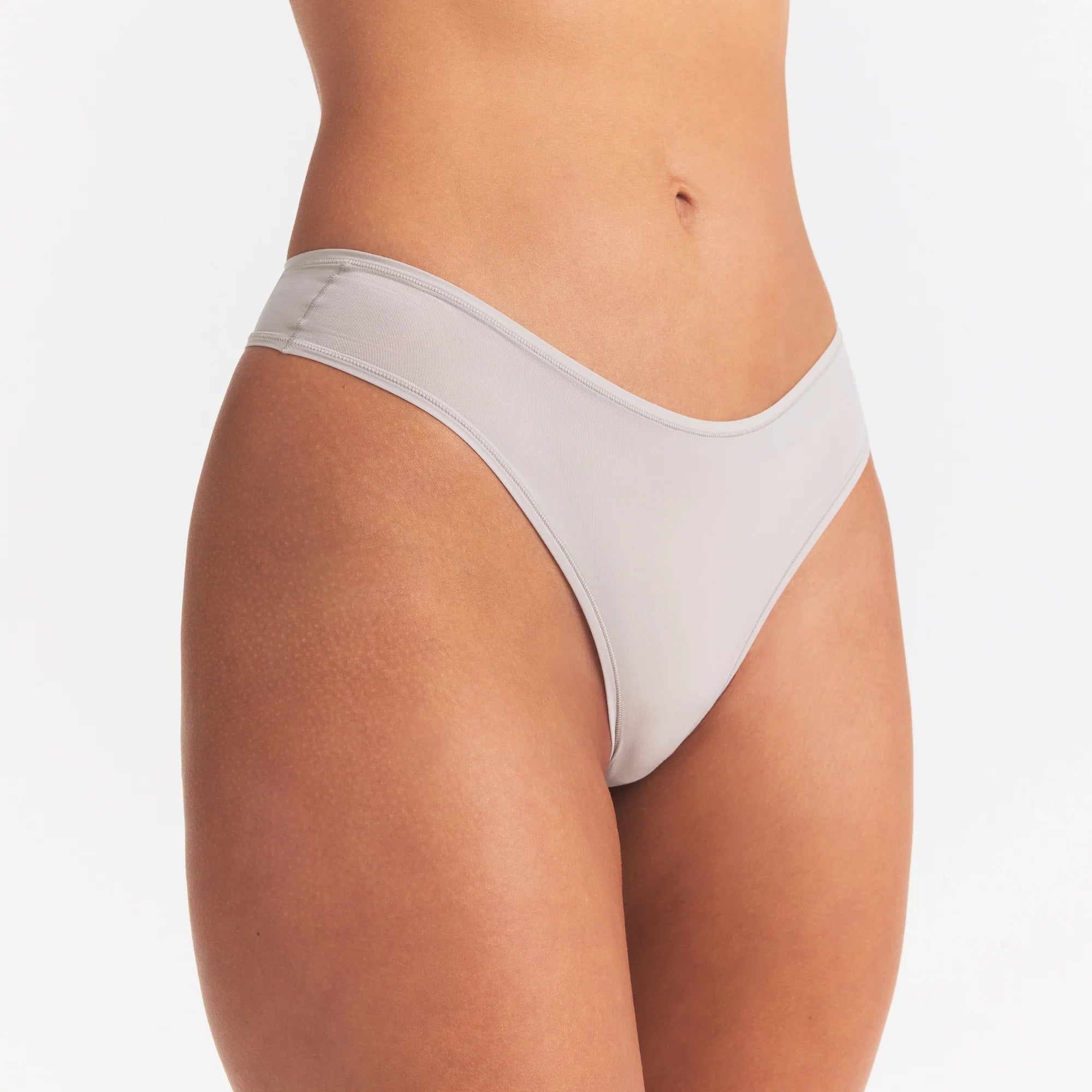 FITS EVERYBODY THONG 5-PACK | DESERT LEOPARD MULTI ON A MODEL SIDE VIEW @ | FOCUS: 0.0, 1.0, 0.9