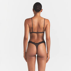 FITS EVERYBODY LACE DIPPED THONG | ESPRESSO ON A MODEL BACK VIEW @ | FOCUS: 0.0, 1.0, 0.9
