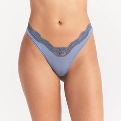 FITS EVERYBODY LACE DIPPED THONG | SLATE TONAL ON A MODEL | FOCUS: 0.0, 1.0, 0.9