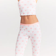 LOGO POINTELLE CAPRI | SNOW LACE HEARTS ON A MODEL SIDE VIEW @ | FOCUS: 0.0, 1.0, 0.9