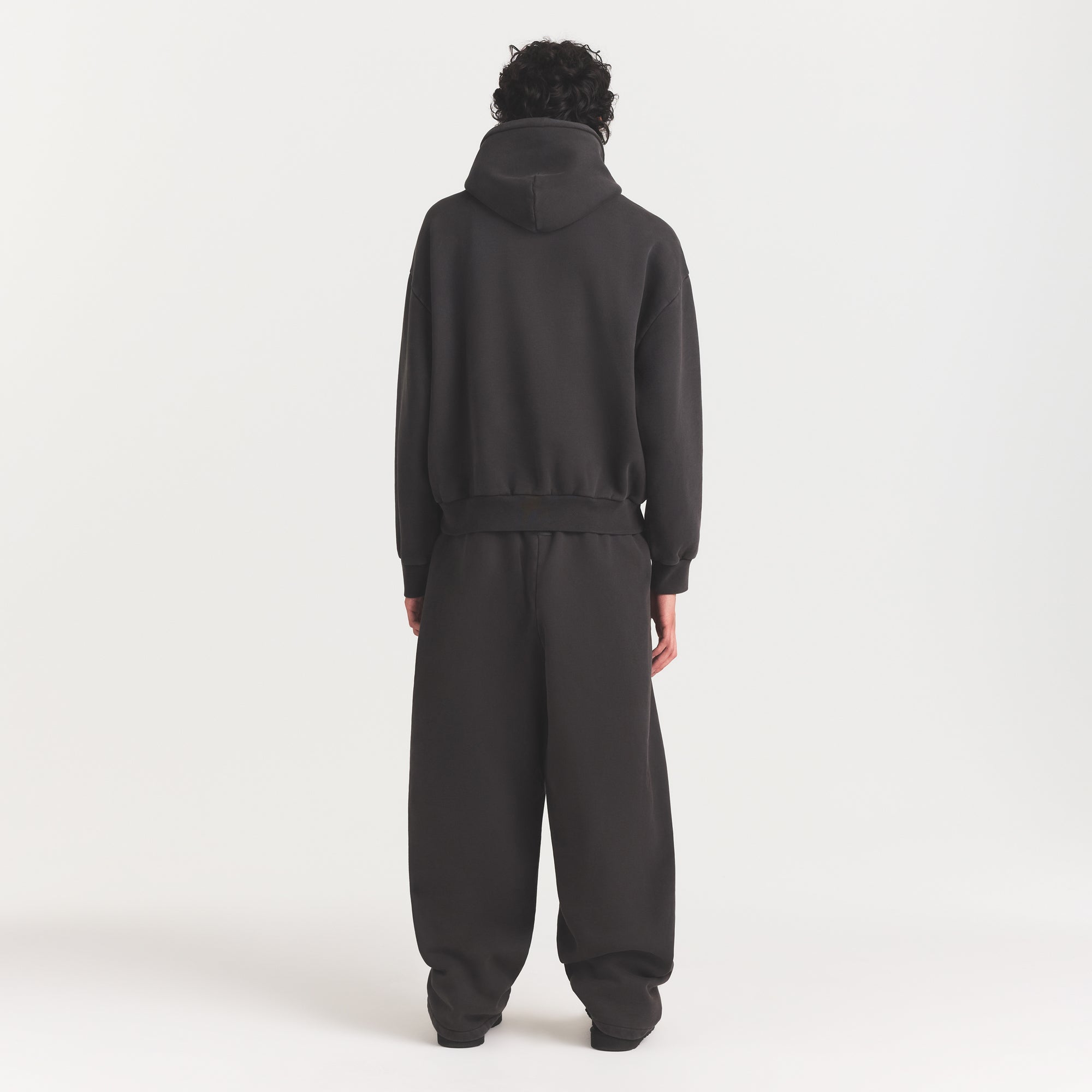 HEAVYWEIGHT FLEECE MENS STRAIGHT LEG PANT | WASHED ONYX ON A MODEL FRONT VIEW @ | FOCUS: 0.0, 1.0, 0.9